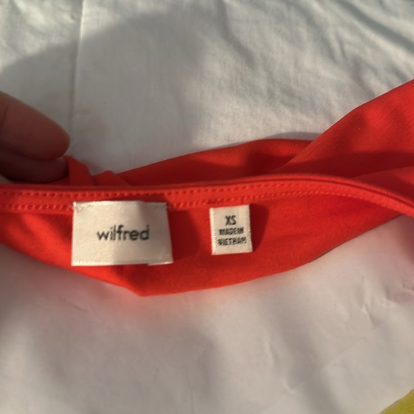 Aritzia Tank - Picture 2 of 2